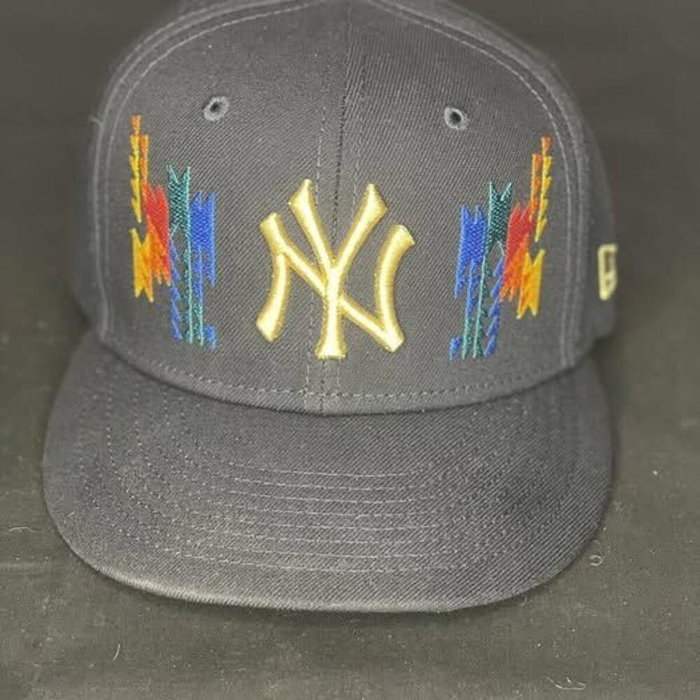 New Era New York Yankees Navy Fitted Hat MLB 7 3/8 South West vibes